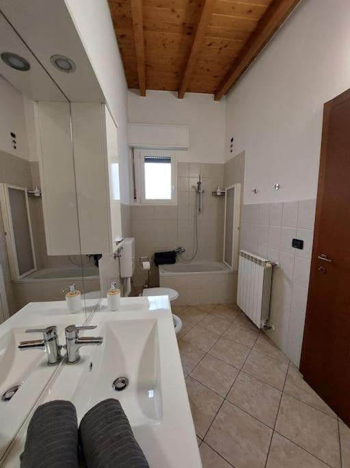 Smile Home! Graziosa Casa Con Parcheggio E Giardino Bovísio-Masciago Milanese Esterno foto